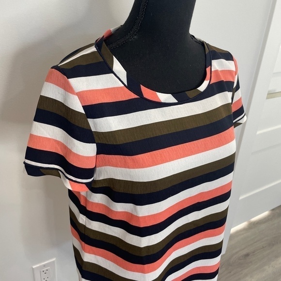 Ann Taylor Multi Color Short Sleeve Top - Picture 2 of 5